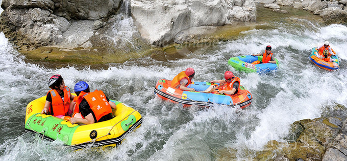 夏季来宜昌漂流,我们一起乘风踏浪