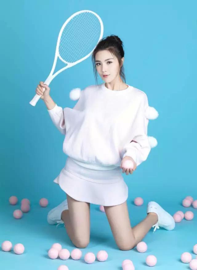 慈妹儿星实录--赵茜:个儿高腿长,"我才不是什么小可爱"