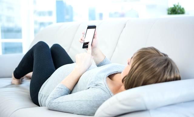 孕期常接触电子产品,会对胎儿有什么危害?这回