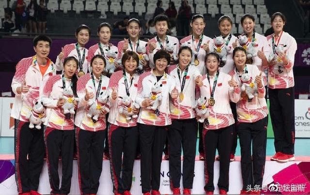 安家杰领中国女排出征瑞士!刘晓彤领军12人名