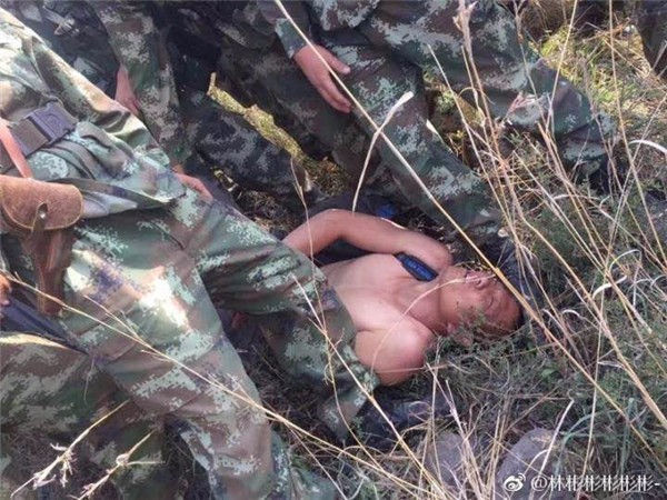 云南越狱犯朝着家的方向逃亡8天  20度天气里戴头巾引怀疑