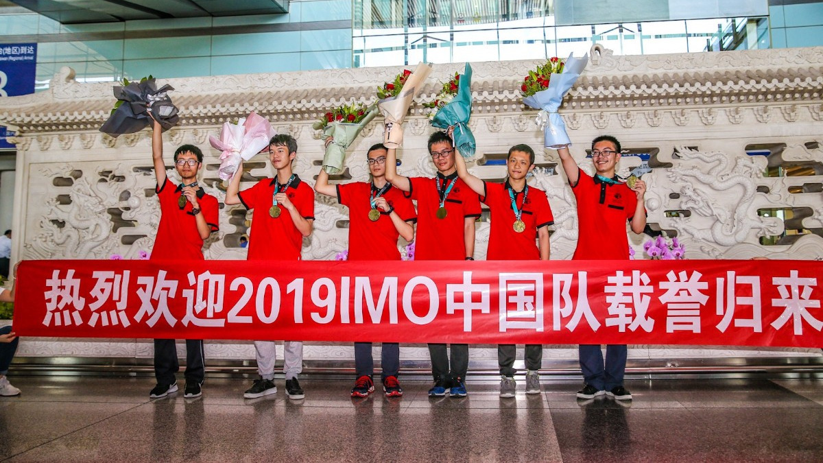 6名金牌少年载誉归来！年龄最小的是咱“北京娃”