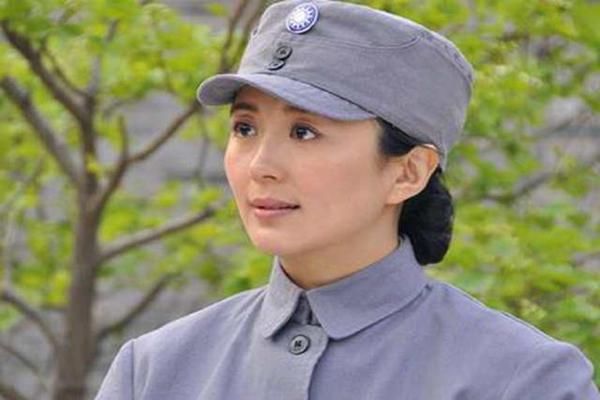 八路军的军帽两颗纽扣有什么用?为什么会这样设计?