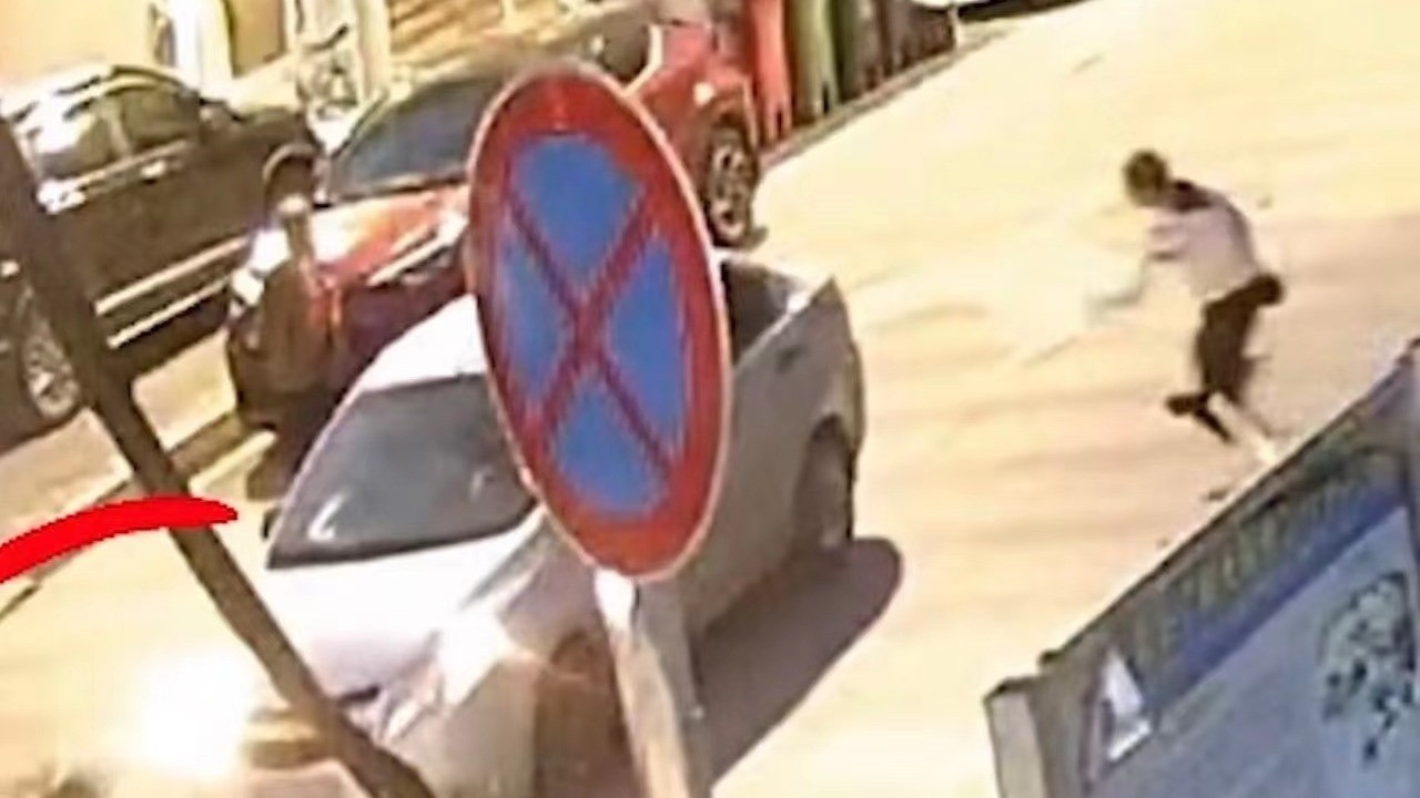 眼皮底下孩子被撞，家长注意！