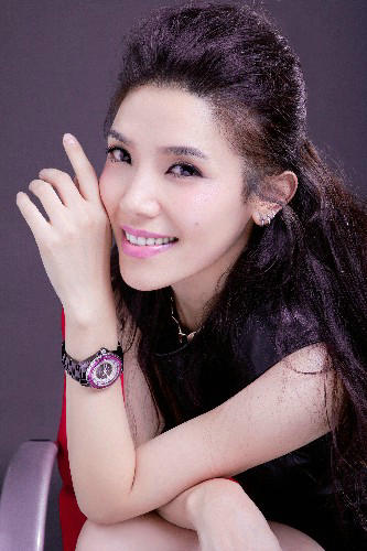 李佳璇,1981年10月3日出生于安徽合肥,中国内地女演员,模特,毕业于