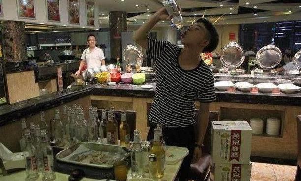 每逢春节吃自助餐,总会遇到这几种浪费粮食的