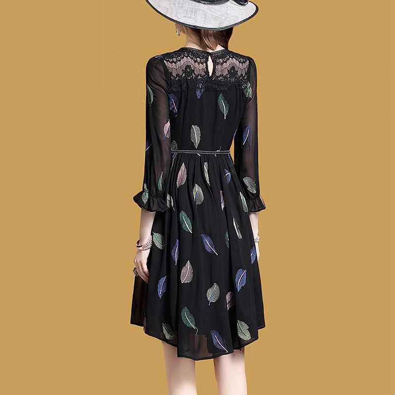 嫂子介绍的真没错,这连衣裙年轻又迷人,美上春