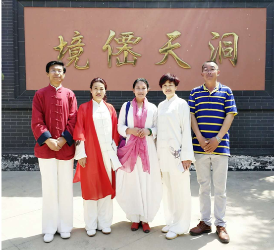 水女儿国学文化走进莱阳娘娘山 庆祝海神妈祖