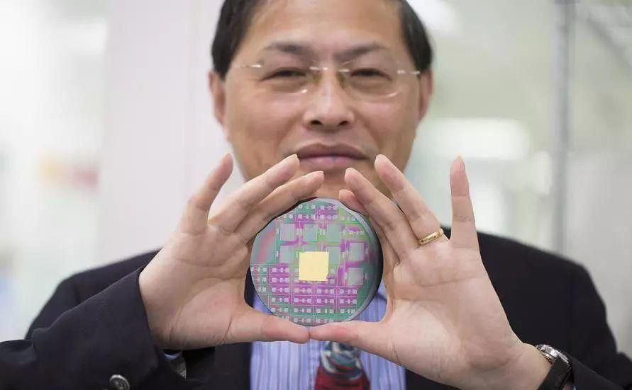 顾敏院士:9纳米精度,3D打印计算机芯片技术