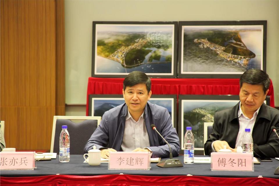 市政府李建辉市长出席普天座谈会并作重要讲话