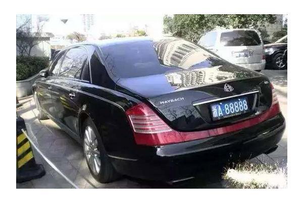 浙A88888：香港富商钱峰雷用200万的高价在一美女身上买来的