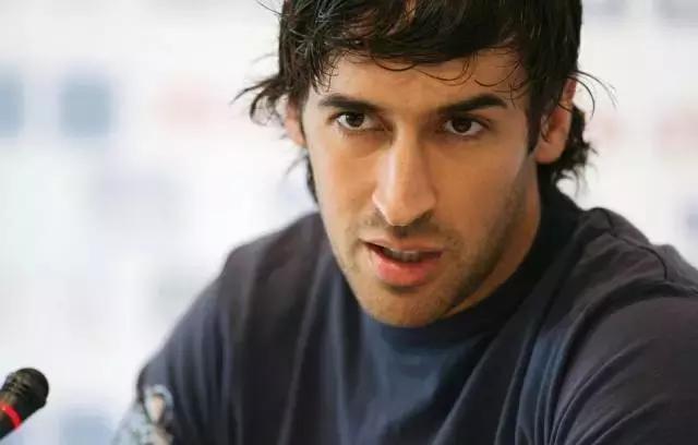 单论颜值,足坛十大颜王都有谁,该怎么排名?