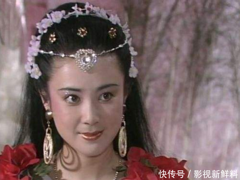 被称"最美苏妲己"儿子入行十年无人识,现53岁满脸沧桑无人识