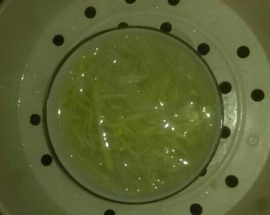 把它切块煮水,任何咳嗽再剧烈,吃一次好一次