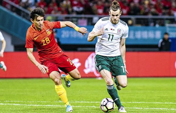 国足请爆冷!亚洲杯夺冠赔率创新低,上届未进决