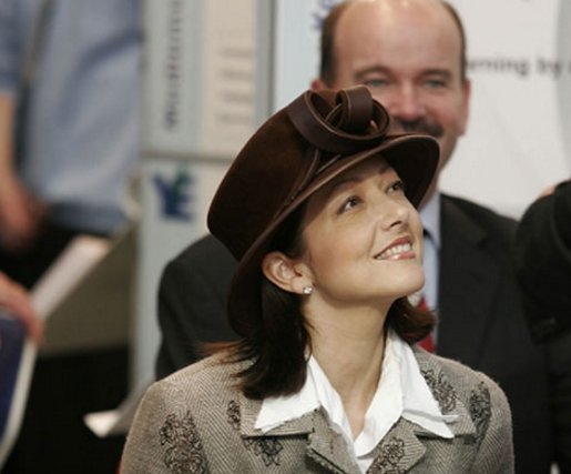 现在文雅丽已经不在年轻,可是气质却