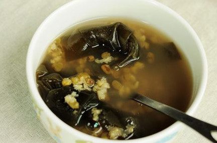 过敏皮肤瘙痒怎么办,食疗偏方巧治皮炎