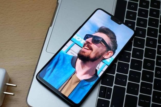 拿国产芯片出气?刘作虎嘲讽华为麒麟10年都赶