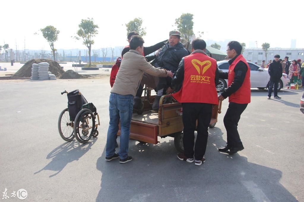 湖北省孝感市云梦县义工联合会携手爱心团体邀