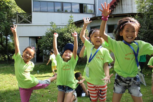 加拿大夏令营应该申请什么类型的签证?30人的