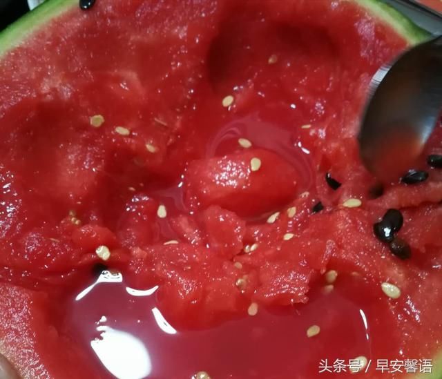 西瓜花生配嗎 朋友圈回覆竟然神奇的統一 看來大家都 雪花新闻