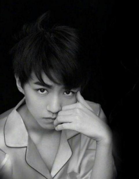 TFBOYS新专辑照片,王源侧颜精致,千玺撩人,王