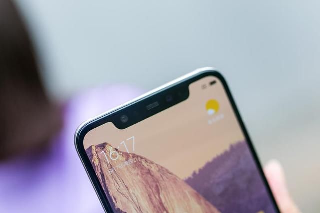 小米8还是一加6,刘海全面屏你选谁?