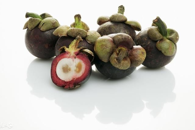 山竹凭什么这么贵,除了营养价值特殊,还有就是