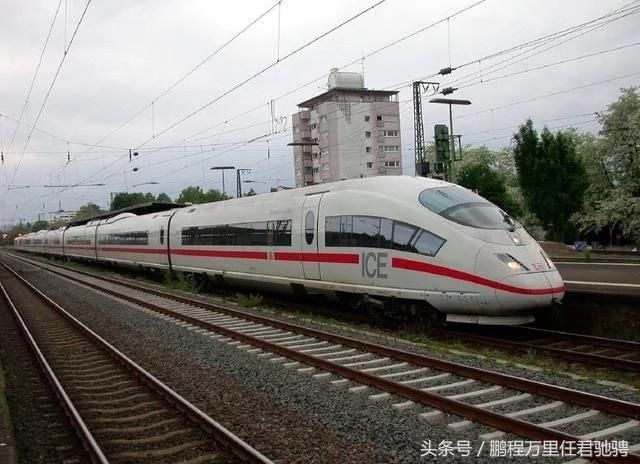 美国网友乘坐中国高铁 来看看网友对此有何中