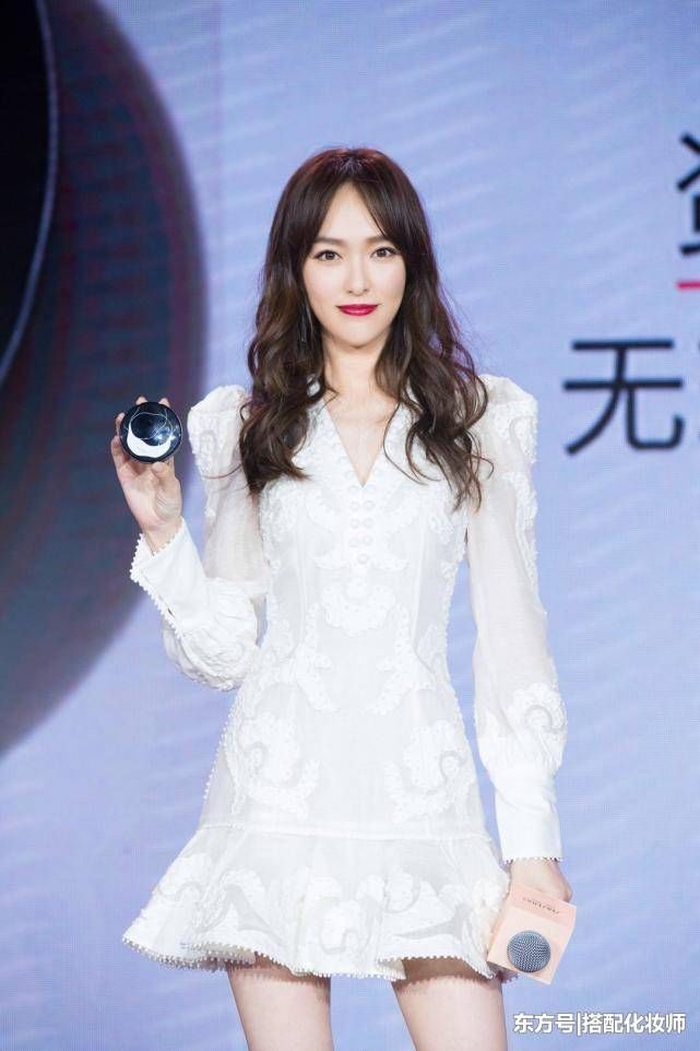 唐嫣现身了,这次的口红颜色不错,非常小清新!