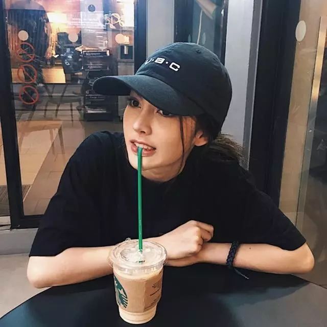 撞脸陈伟霆和迪丽热巴是怎样的体验?这枚泰国