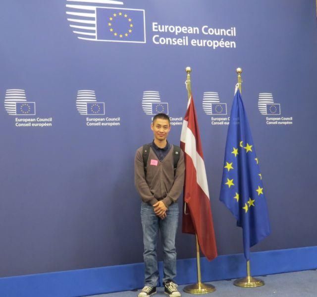 他是中科院与比利时根特大学联合博士生,本科