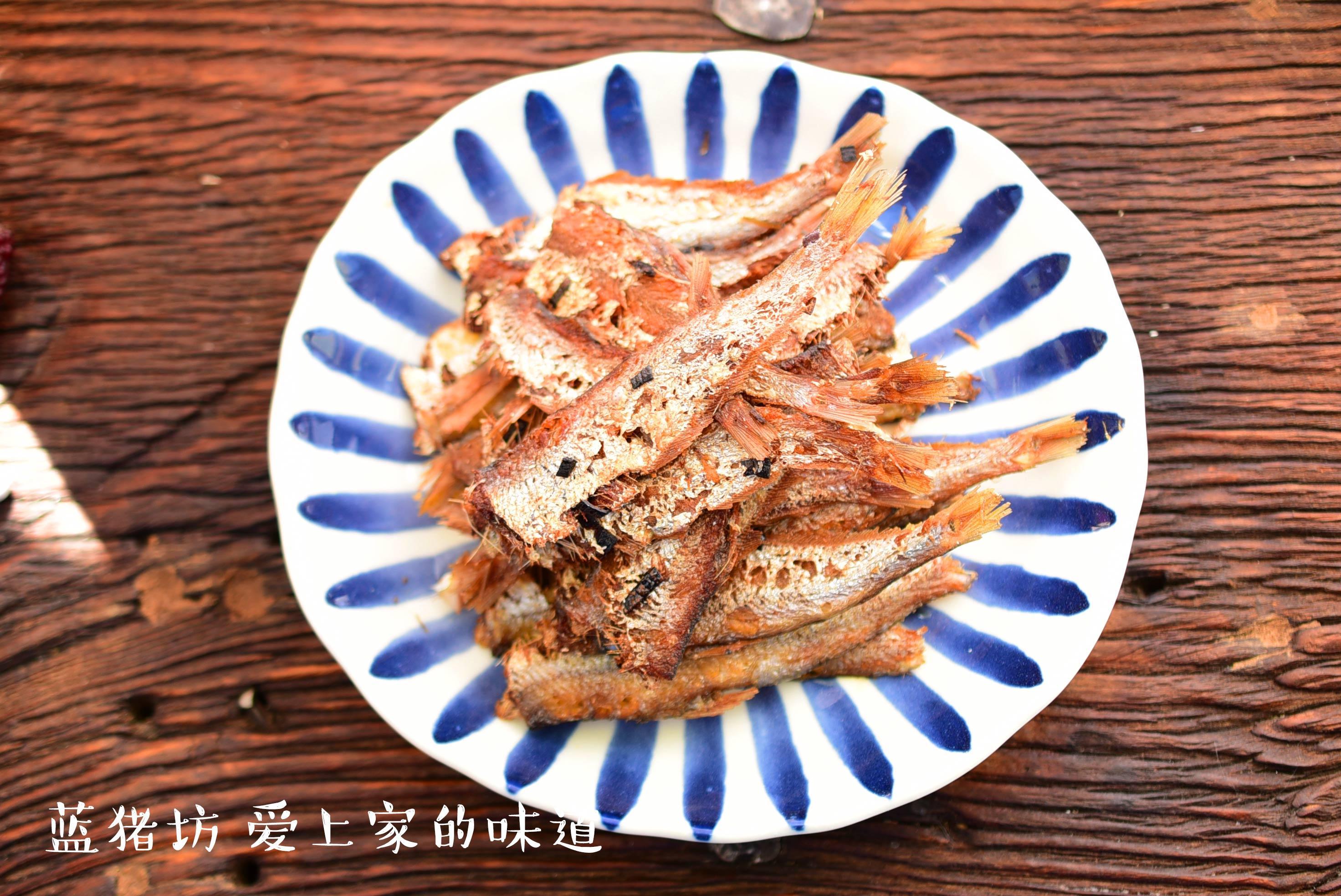 老公挣钱真辛苦,做道干煎小海鱼 犒劳一下辛苦的他 - 武汉老徐 - 武汉老徐的博客 老公挣钱真辛苦,做道干煎小海鱼 犒劳一下辛苦的他 - 武汉老徐 - 武汉老徐的博客