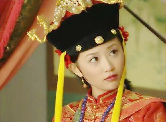 1654年,顺治将表妹皇后孟古青废掉,他的表侄女博尔济吉特氏入主中宫