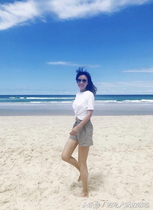 跑了10年龙套,33岁婚姻失败,如今47岁的佟掌柜逆生长!