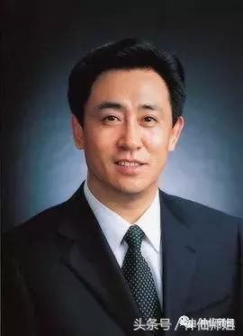 神仙师姐命理:恒大许家印从钢铁工人到地产界