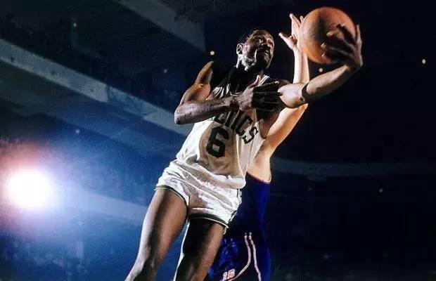 刚被选中就遭交易的球星:科比让黄蜂后悔一生