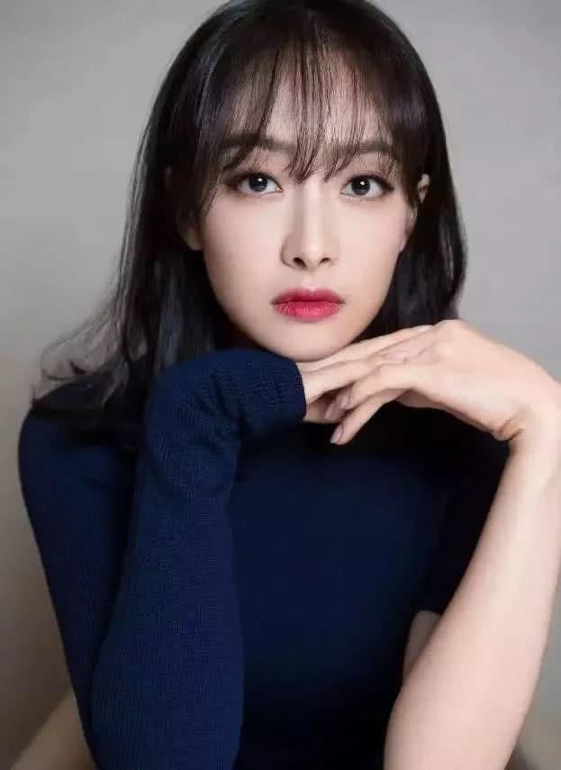 黄子韬的撩发吻暴露杨幂发际线,秃头少女解救