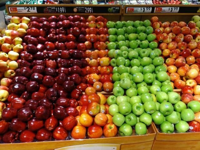 中兴Axon M折叠手机评测:创新设计与多任务处