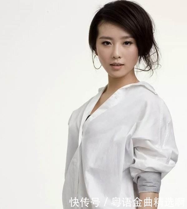 女星穿白衬衫谁最美郑爽杨幂赵丽颖还是刘亦菲