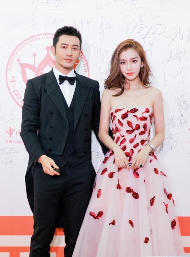 给杨颖,碎花裙与仙女裙的较量,不仅输在年纪上