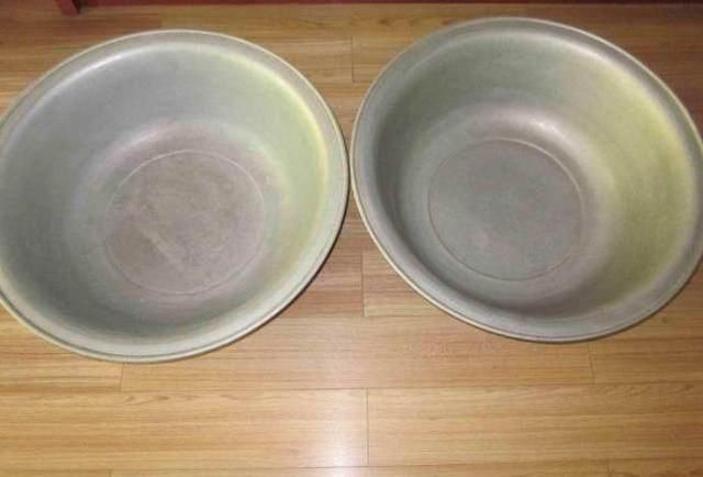 古装剧中生孩子时,为什么接生婆总是喊着快点