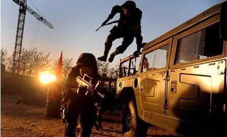 儿院长大,后来被特种部队选中成了一代兵王纵