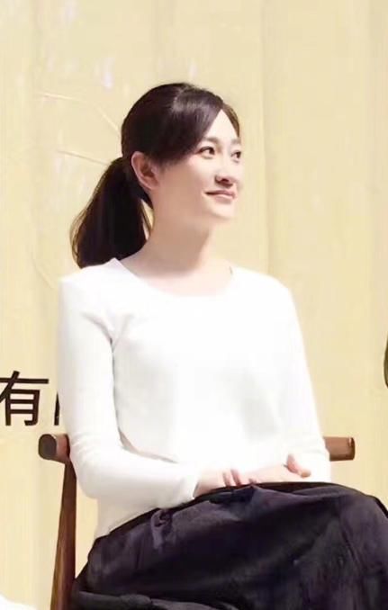 16年老婆终曝光,网友:难怪连李小冉和王晓晨都