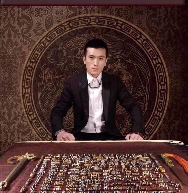 明星也爱古玩收藏:杨子天珠不离身,成龙的藏品