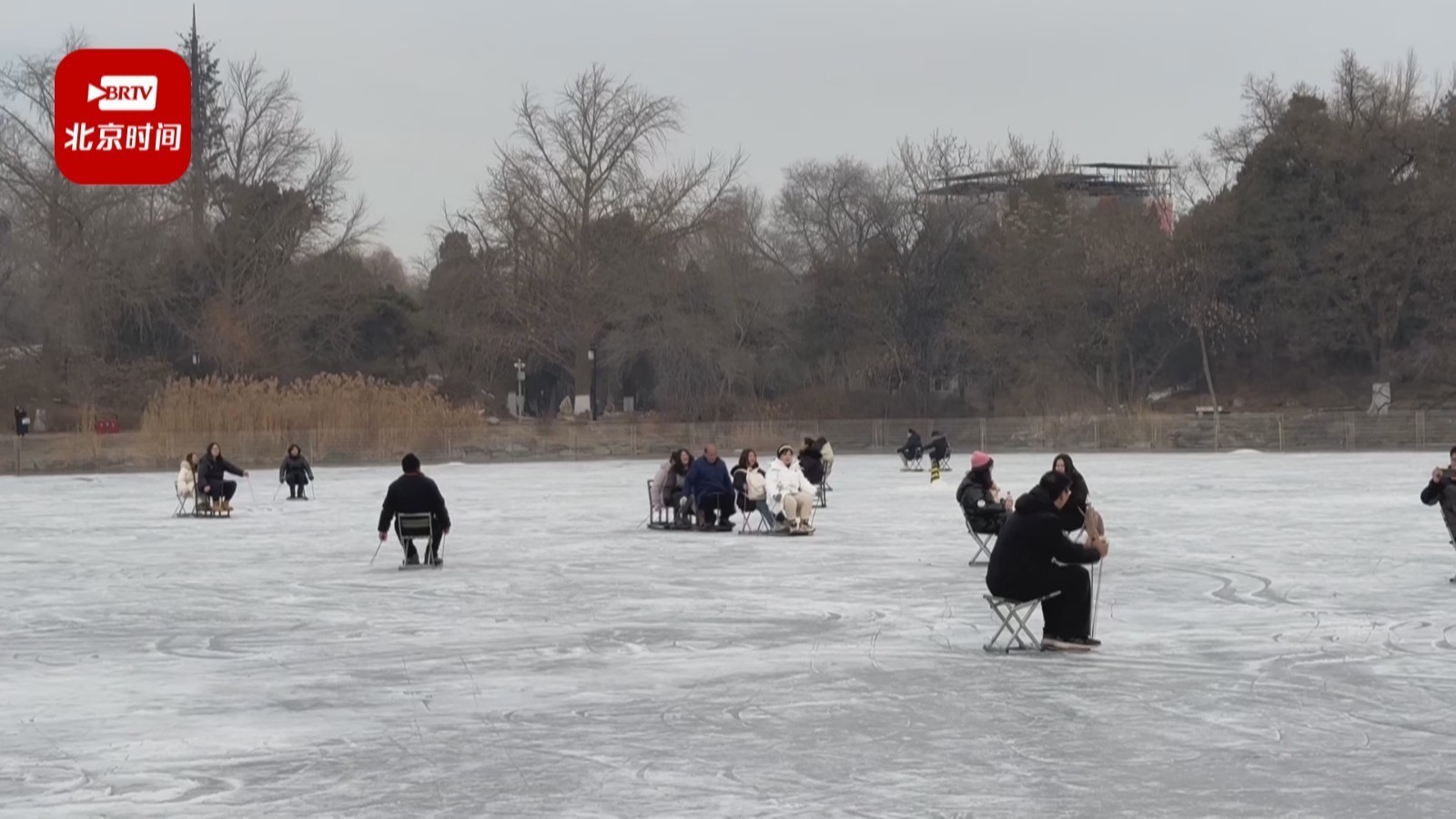 冬日限定 体验北大未名湖冰场的欢乐