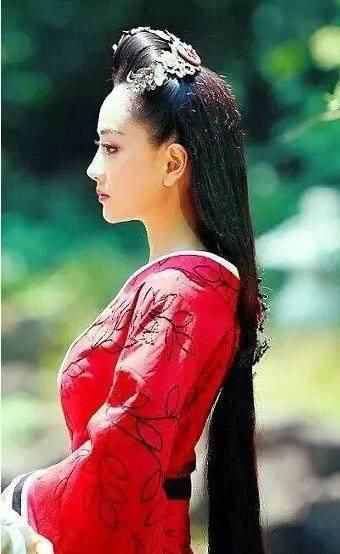 15位古装红衣女明星:赵丽颖像巫婆、热巴老气