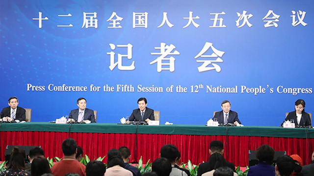 钟山：有信心有决心实现进出口回稳向好的目标