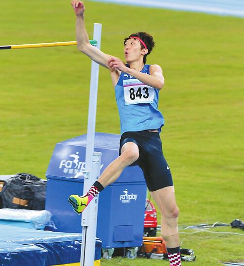 天津全运会张国伟跳出全新境界 向2米30横杆发起挑战 天津全运会张国伟跳出全新境界 向2米30横杆发起挑战