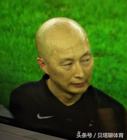 不举旗,边裁无能!举旗,边裁眼瞎!恒大到底有没